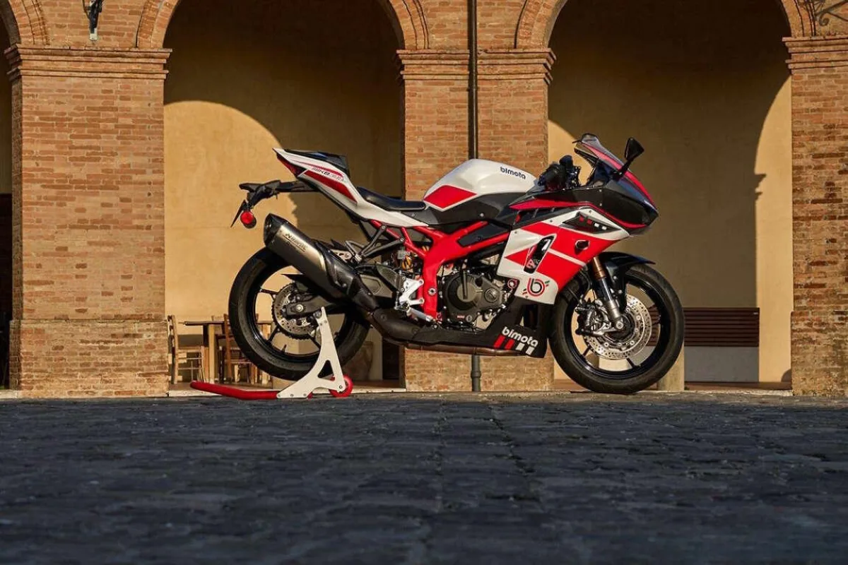 Bimota KB399 2026 : sportive italienne 79 ch, prix et fiche