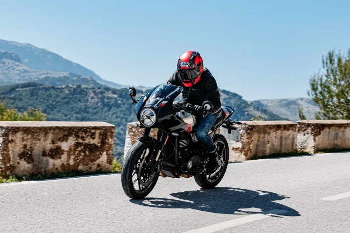 Essai Triumph Tracker 400 et Thruxton 400 : nouveautés 2026-2027