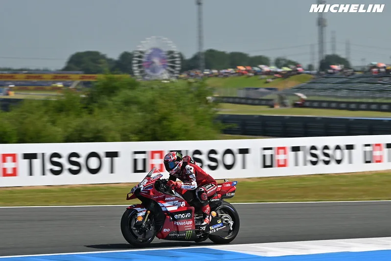 Bagnaia Assen 2026 : canicule record, pneus et progression Ducati