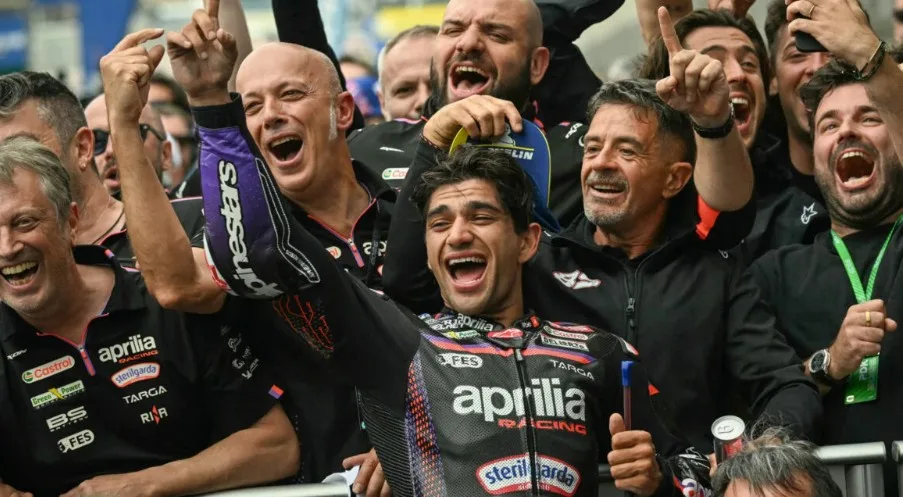 Aprilia MotoGP 2026 : Fabiano Sterlacchini, l'homme de la révolution RS-GP