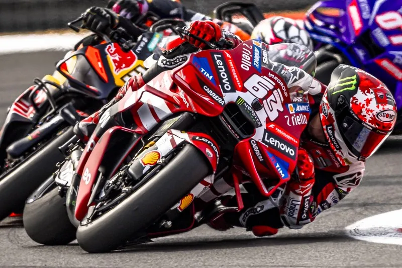Bagnaia chute à Silverstone MotoGP 2026 : analyse d'un week-end difficile
