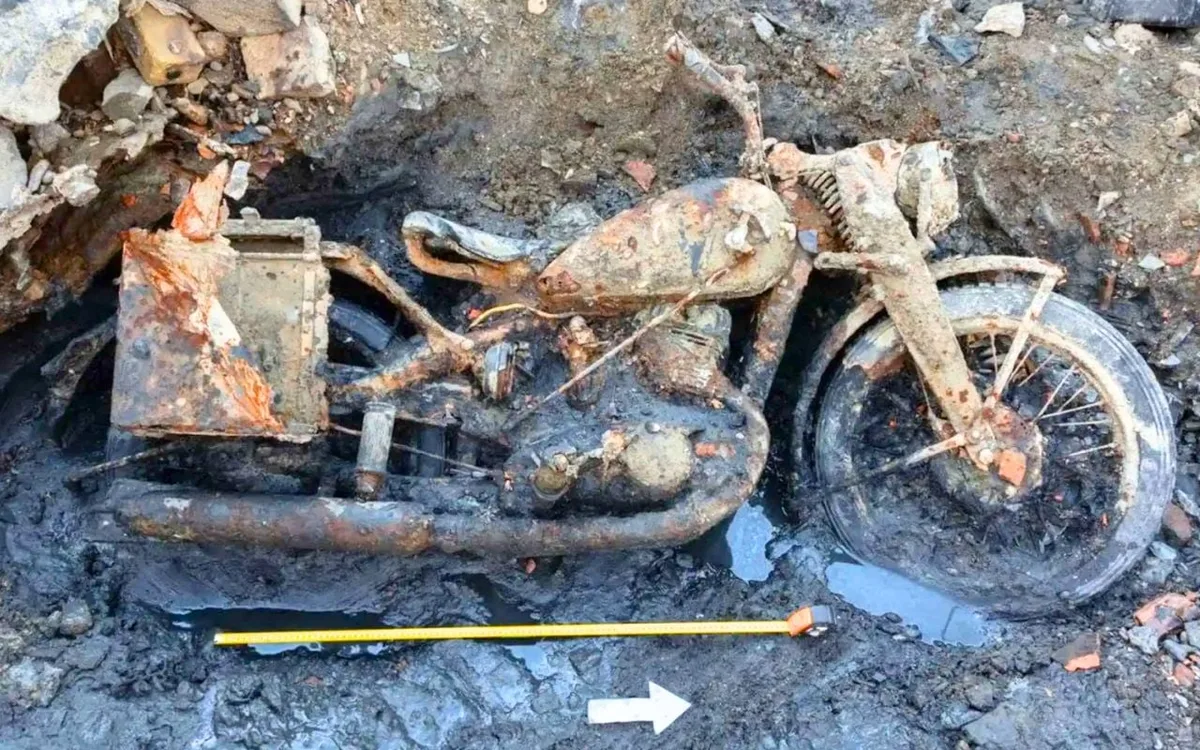 DKW NZ 350-1 retrouvée dans le Danube après 80 ans - Moto militaire