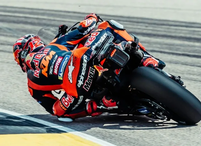 Maverick Viñales KTM 2026 : Oscar Haro critique l'ego et l'avenir