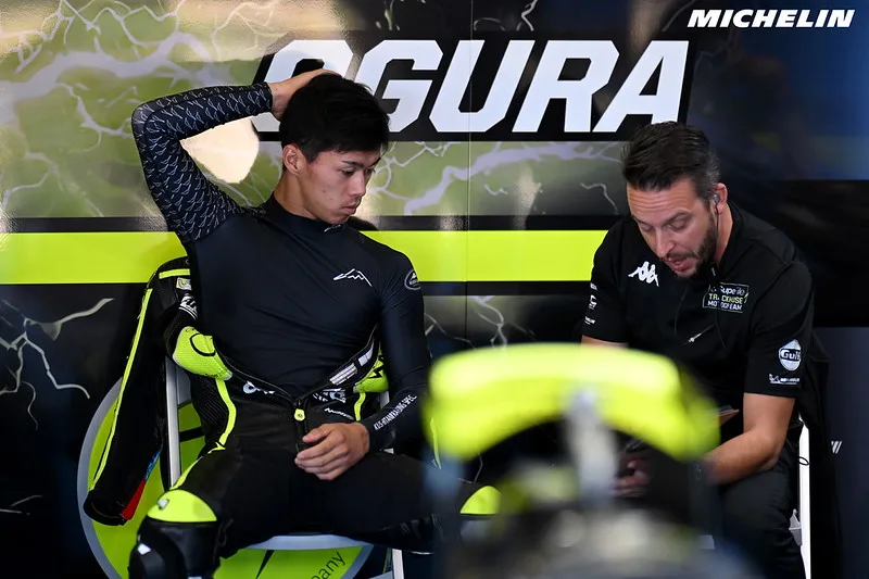 Problème pneu MotoGP Silverstone 2026 : Ai Ogura révèle crise générale