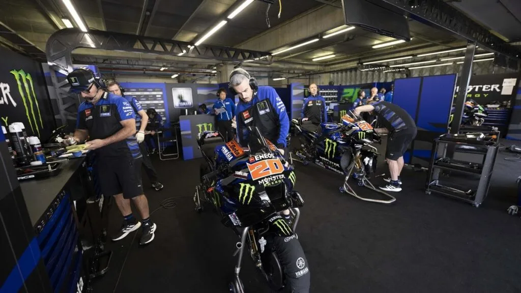 Yamaha MotoGP 2026 : Pavesio admet l'échec du V4, Quartararo en colère